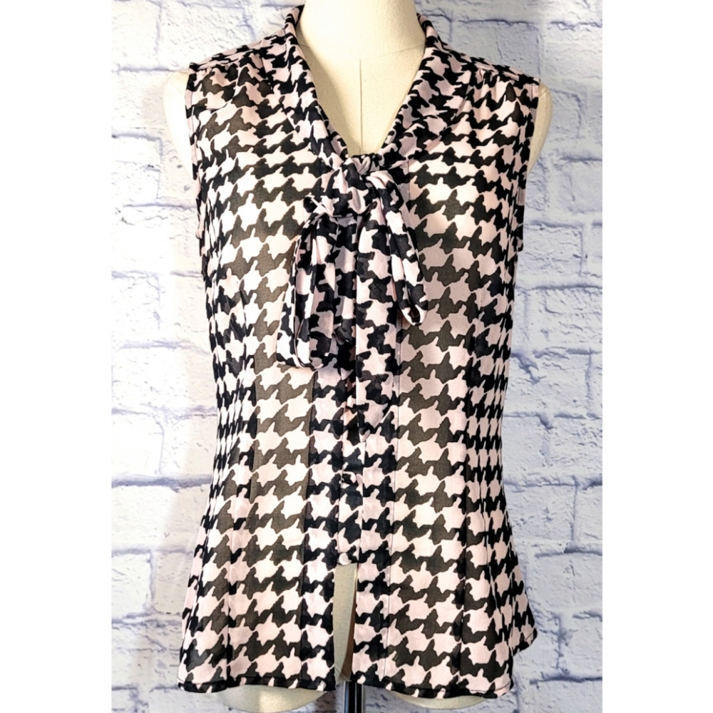 TAHARI Women's Blouse Top Pink Black Neck Tie Size XS Geo Print Business Wear